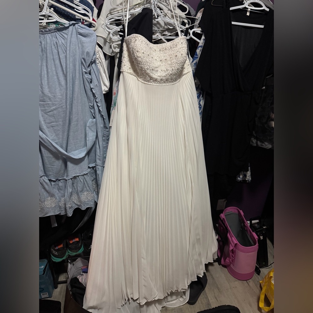 Galena signature Elegant White Strapless Dress